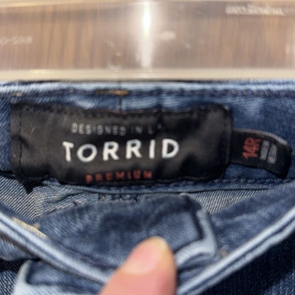 Torrid premium straight leg destructed jeans - Picture 4 of 5